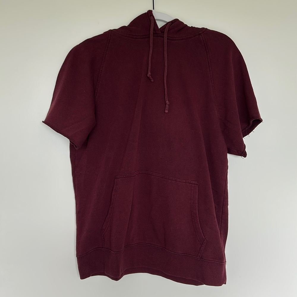 🤩 3 for $20 / Burgundy T-Shirt Hoodie